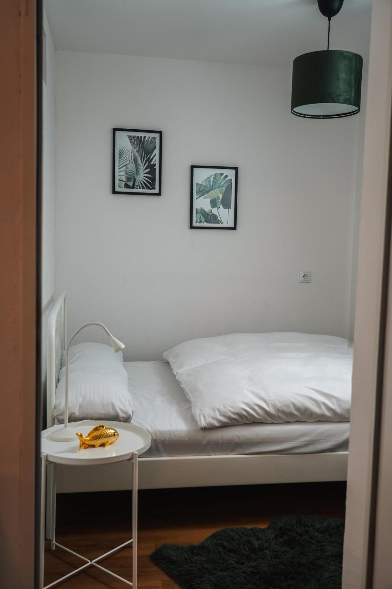 Global Living - Design Apartment I Central I Beamer I Kitchen I Terrace I Berlin Bagian luar foto